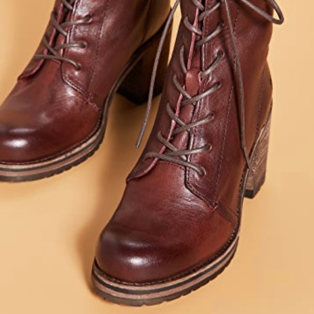 Frye Karen Combat - Plum/Size 10